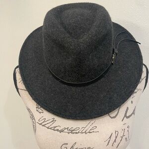 RedHead Black Felt Fedora UNISEX Wool Hat EUC